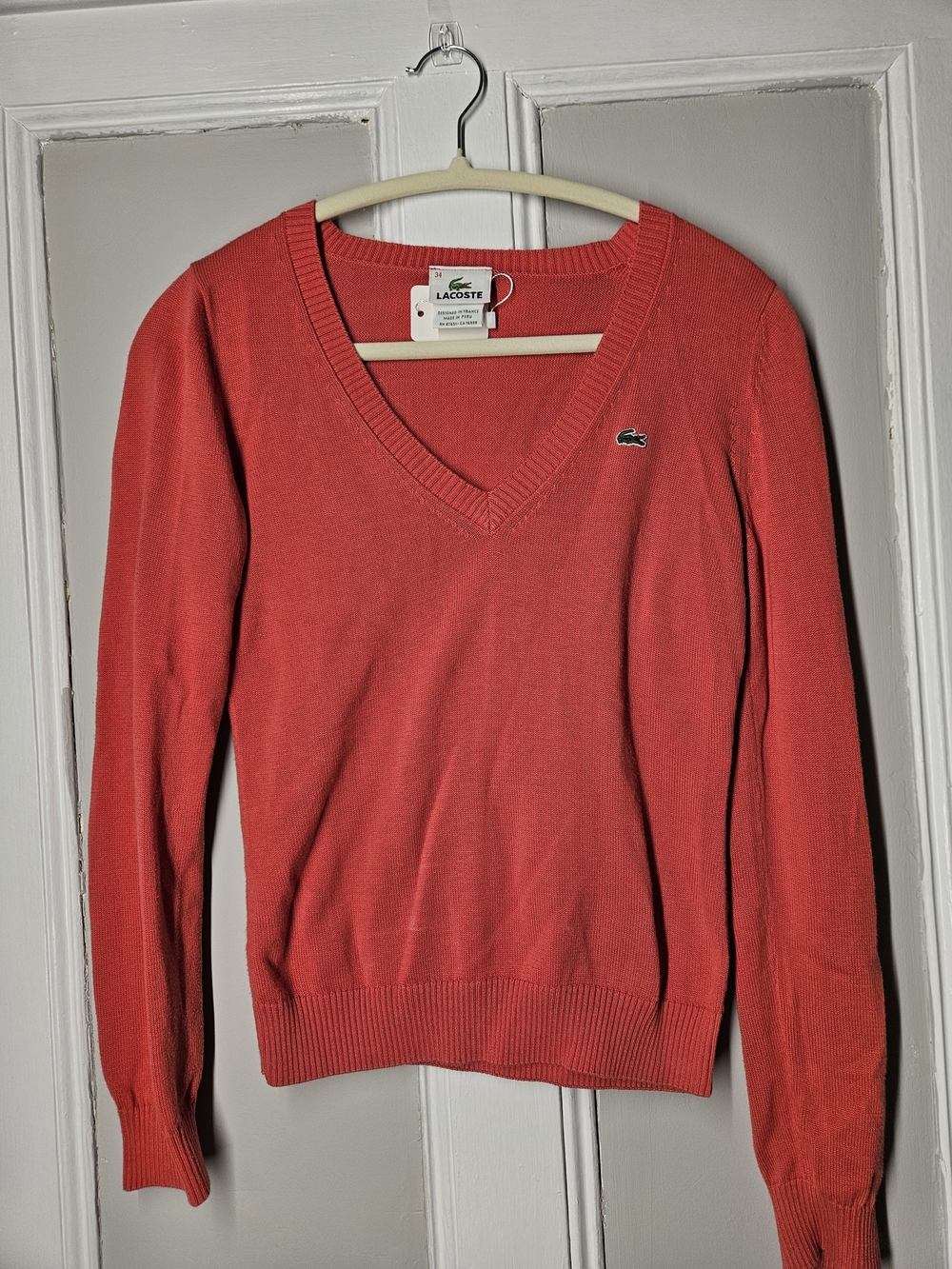 Lacoste Women's  V-Neck Sweater sz 34 (XS) PTP=17